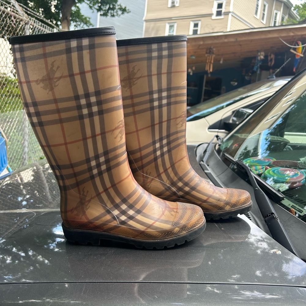 Burberry rain boots